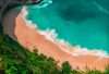 playa de Bali con aguas cristalinas